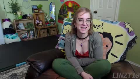 Linzy19 online show from February 13, 5:54 pm