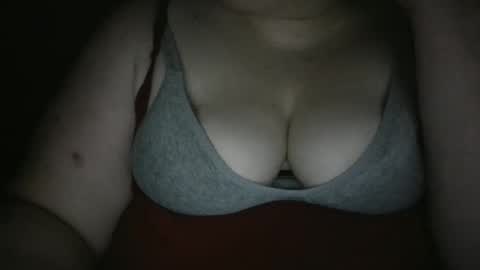 Snapshot of lioness0228 chatting on September 29, 2:32 am Lioness0228 online show from September 29, 2:32 am