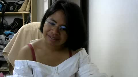 Liora selenex online show from August 6, 4:32 am