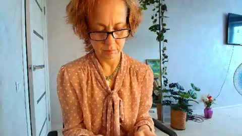 Liora Weiss online show from July 29, 7:19 am