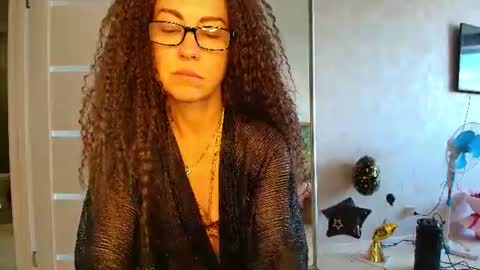 Liora Weiss online show from June 16, 9:24 am