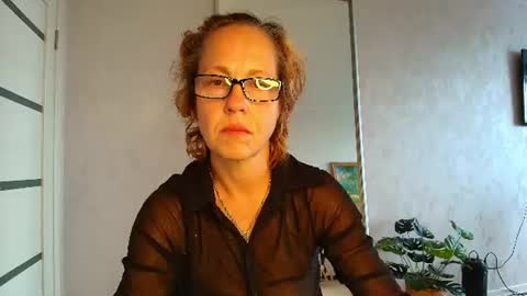 Liora Weiss online show from July 14, 12:21 pm
