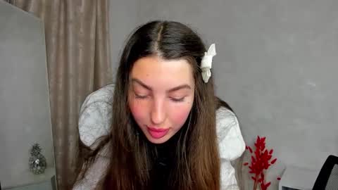 Lira revery online show from November 11, 2:03 am