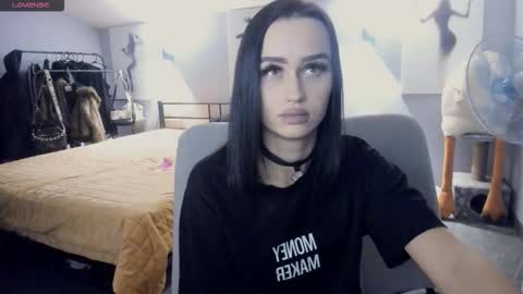 lisa__johnson online show from November 6, 12:24 am