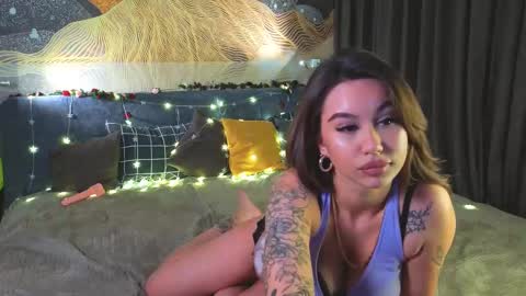 hi Im Julia. Im 18 years old I like to play tennis and cook. online show from March 15, 7:50 pm