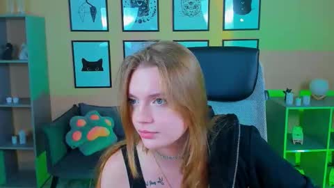 Lisa online show from October 25, 6:35 am