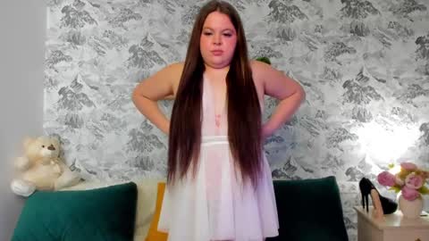 Lisa online show from March 12, 8:19 am