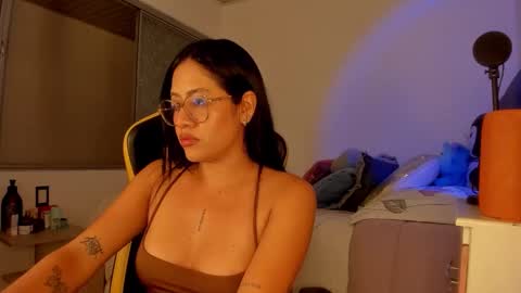 Lisa Thompson online show from November 11, 2:36 am