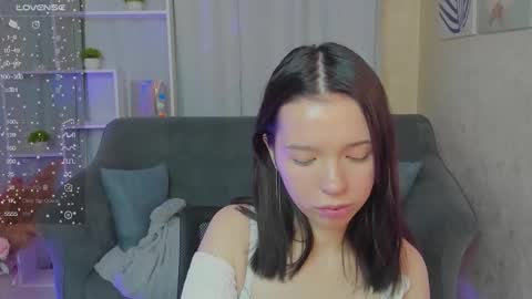 lisa_willsons online show from December 15, 1:12 am