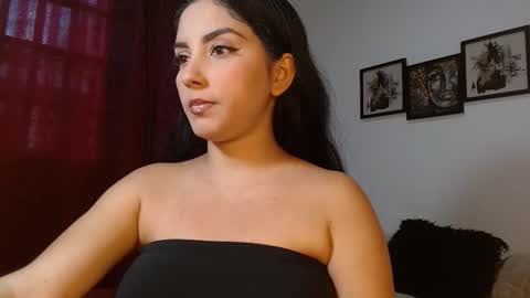 Lisa Harrison online show from February 16, 12:25 pm