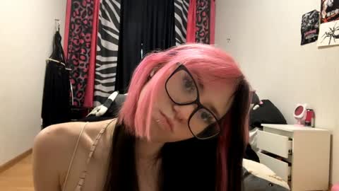 Aileen online show from May 11, 2:56 pm
