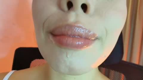 Lisbet online show from June 25, 9:53 pm