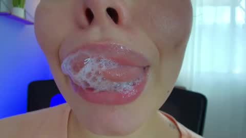 Snapshot of lisbet_21x chatting on March 8, 5:33 pm Lisbet online show from March 8, 5:33 pm