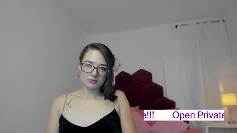 Liseth Rios online show from December 20, 3:31 pm