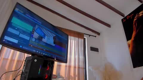 Lissa online show from December 4, 1:03 pm