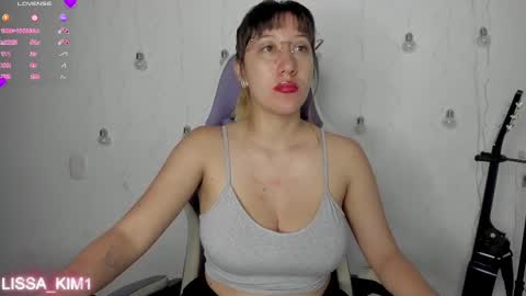 Lissa Kim  online show from October 7, 9:38 am