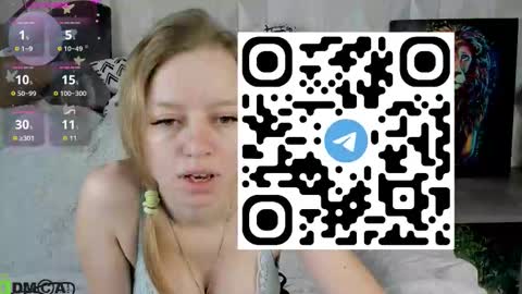 Snapshot of lissa_kitsune chatting on October 2, 8:02 am Lissa online show from October 2, 8:02 am