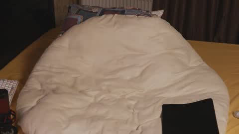 Lissa Ross online show from December 4, 3:22 pm