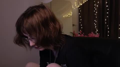 lissaros online show from January 8, 1:06 pm