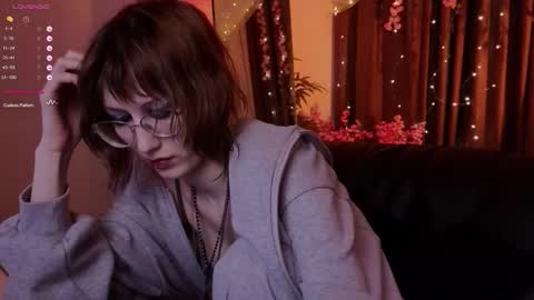 lissaros online show from February 4, 12:20 pm