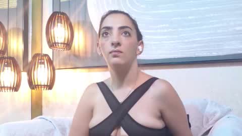 lisse_palmerr online show from December 4, 3:06 am