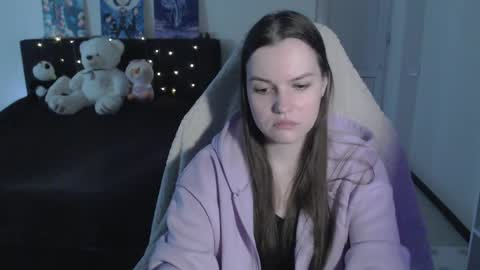 little__flowers online show from May 6, 9:04 am