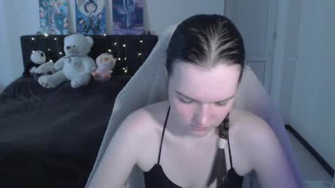 little__flowers online show from June 3, 9:23 am