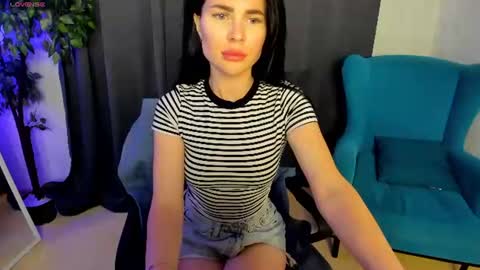 Isabel online show from July 2, 7:57 am