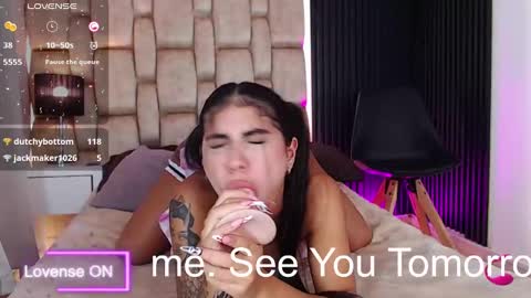 Sophie ---- connected from 1400 to 2100 Colombia time online show from February 27, 2:14 am