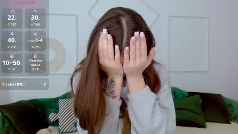 Snapshot of little_cherry___ chatting on October 9, 6:41 am Lana online show from October 9, 6:41 am