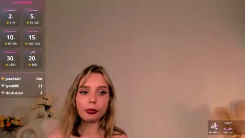 little_clare_ online show from June 14, 2:24 am