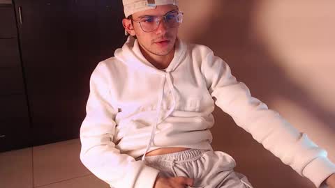 Daniel online show from November 15, 4:25 am