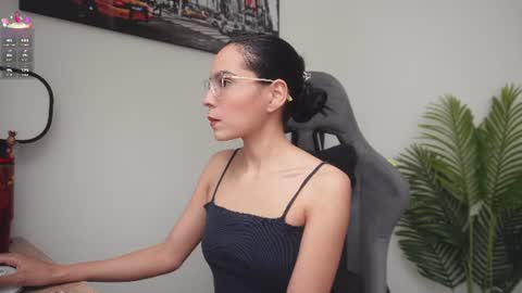 Help me reach 100 likes online show from June 16, 7:07 pm