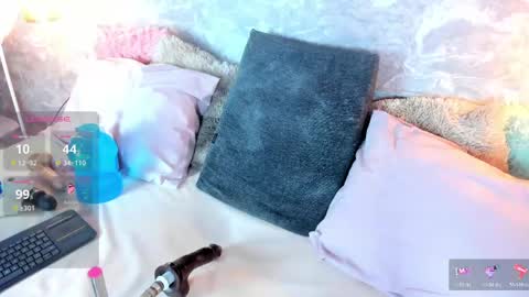 Lili online show from May 2, 5:02 am