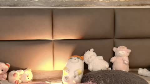 little_mayy online show from February 10, 12:19 pm