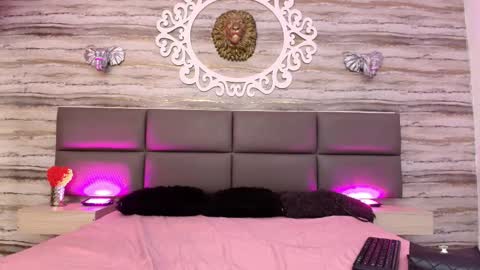 little_mayy online show from March 14, 12:42 pm