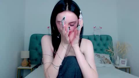 little_mollee online show from October 8, 9:10 pm