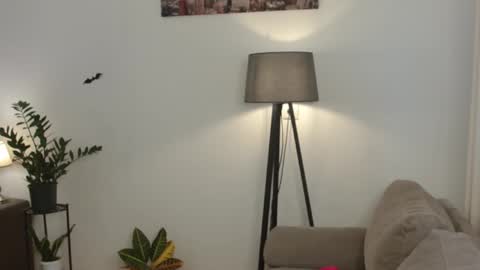 Nicole online show from October 17, 1:48 pm