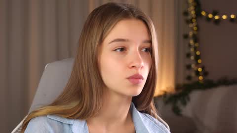 Kiki online show from September 18, 4:33 pm