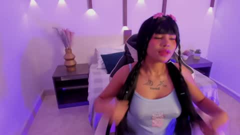 S U M I online show from May 5, 2:18 am