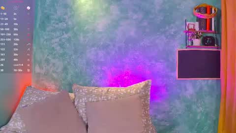 Snapshot of little_twiink chatting on November 1, 2:34 am Juan Ferrer online show from November 1, 2:34 am