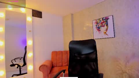 littlee_mia online show from August 7, 12:47 pm