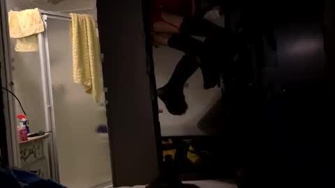 littlefingers77 online show from December 5, 9:55 am