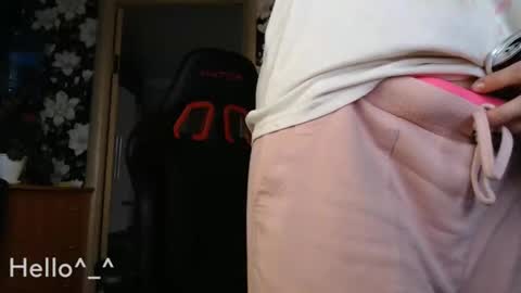 Snapshot of littlehappines chatting on February 2, 12:57 pm littlehappines online show from February 2, 12:57 pm