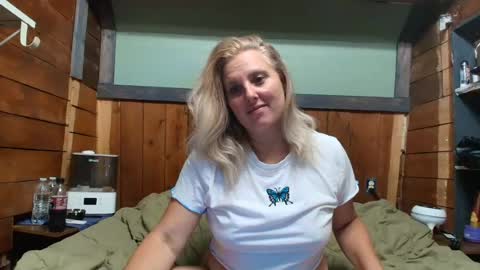 lisanixs online show from June 21, 2:18 am