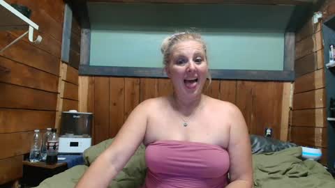 lisanixs online show from June 22, 3:25 am