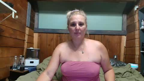 lisanixs online show from June 22, 2:39 am