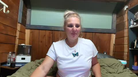 lisanixs online show from June 23, 3:25 am