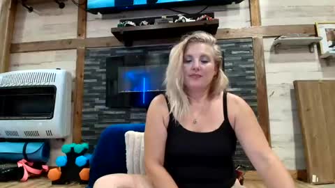 lisanixs online show from July 26, 2:53 am