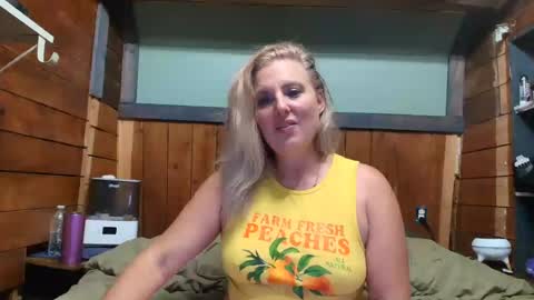 lisanixs online show from June 24, 3:35 am